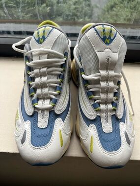 New balance 1000 sneakers